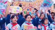 朗朗书声起 少年向阳行 孩子们可爱的笑脸 俏皮的身影校园又热闹啦