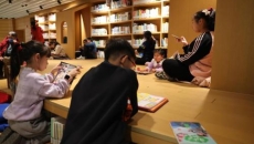不看电视不玩手机，孩子怎么还近视了？家长可能忽略了这几点→