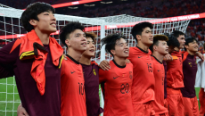 U22国足主帅：球员们像11个“兵马俑”在战斗