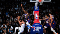 NBA季前赛：篮网险胜太阳 曾凡博未出场