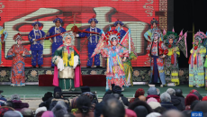 河南温县：送戏下乡 文化惠民