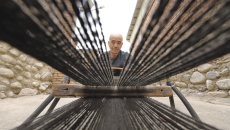 夫妻同心守艺 双手“剁”活非遗