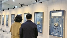 银饰青绣展亮相西宁市文化馆 观众可沉浸式感受河湟婚俗文化