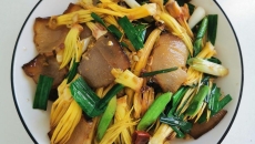 木棉花炒酱肉
