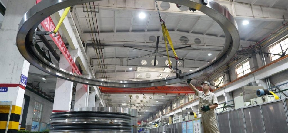 习近平总书记关切事·两会看落实丨固本强基，做实做强实体经济