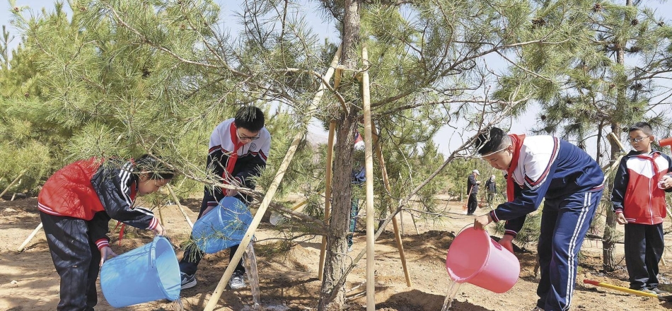 春染高原筑绿脉