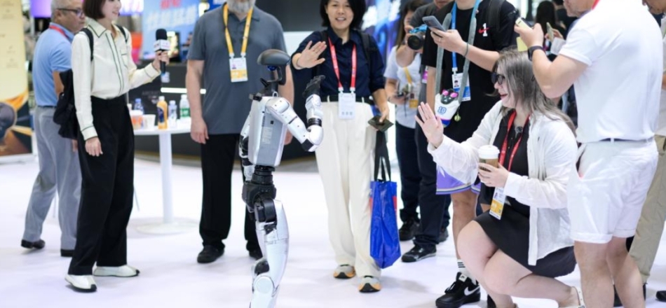 第六届消博会：AI绘就消费新图景