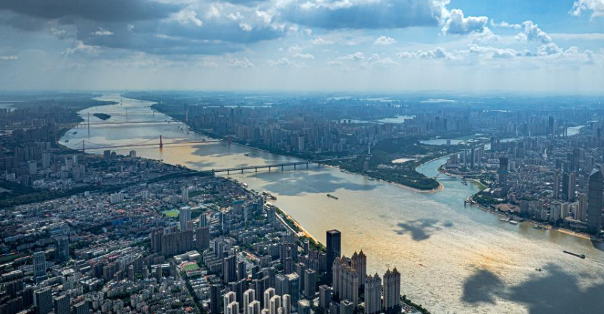 美丽中国丨荆楚江天阔 长虹入画来